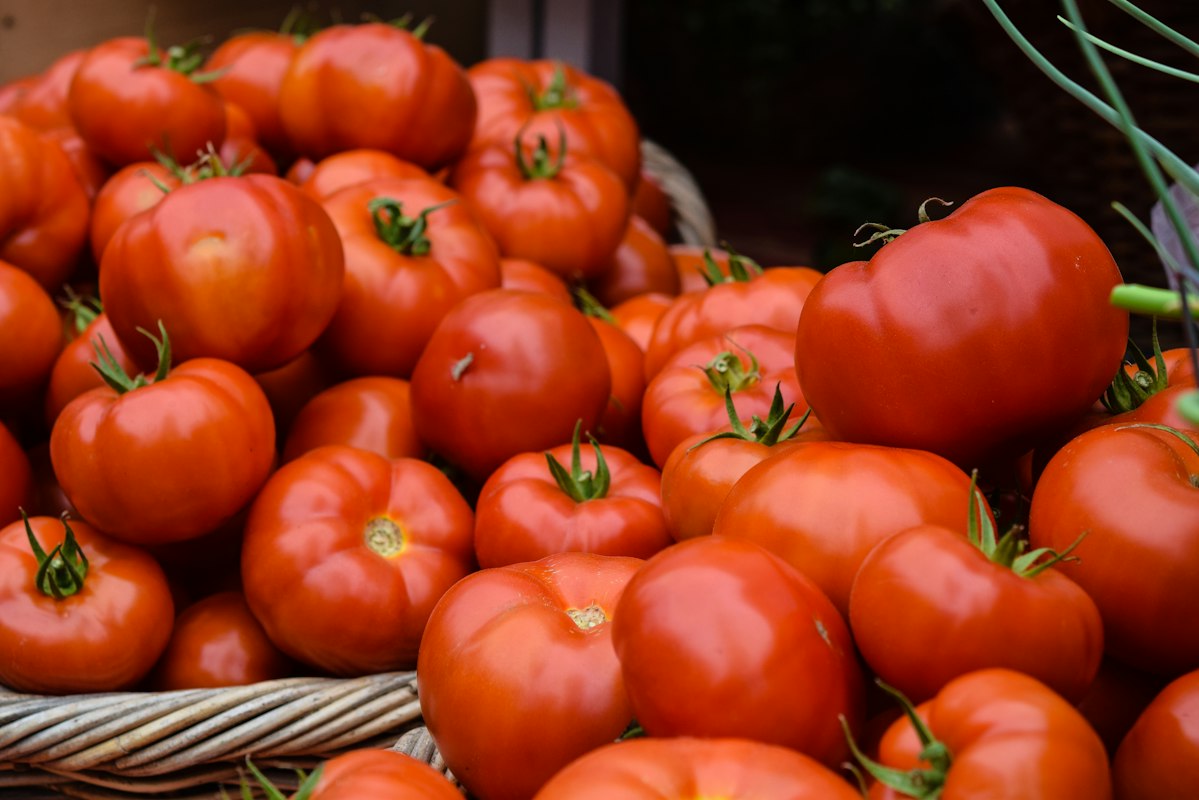 Frisches Gemüse und Obst für Prostatagesundheit